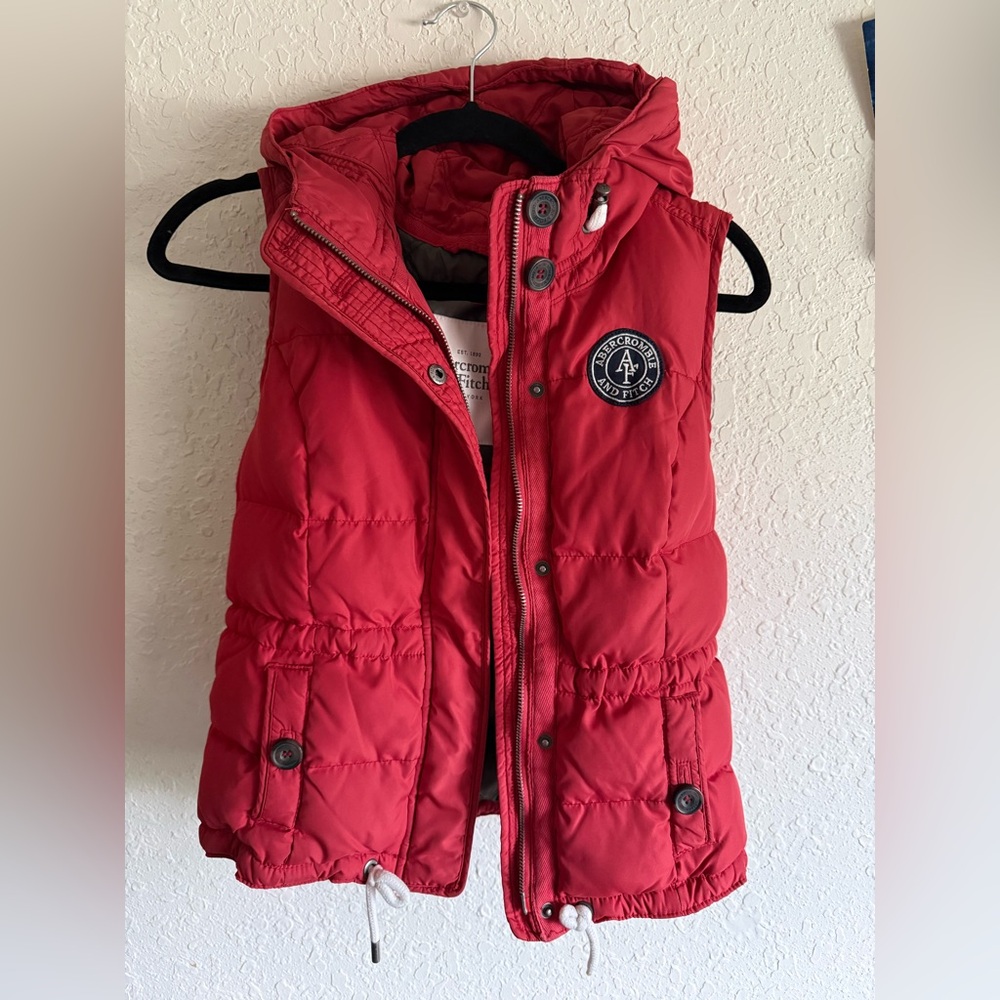 Abercrombie & Fitch Gray Quilted Jacket with Red Trim